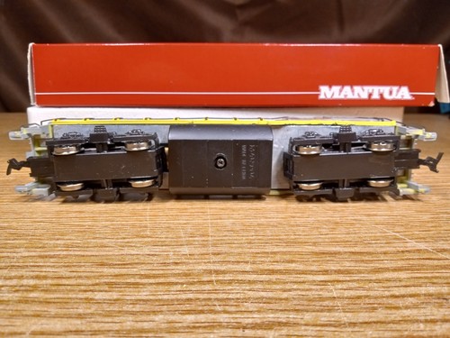 Mantua Diesel Locomotive 424-530 HO Scale Erie Lackawanna 2376 GP-20 W/Box - Picture 7 of 7