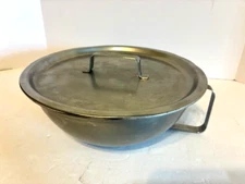 Vollrath Stainless Steel Saucing Bowl w/ Handle and Lid w/ Handle