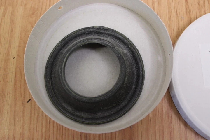 NUEVO 1969-1996 BMW R45, R65, R75, R80, R90, R100 BING 32 MM CARBURADOR DIAFRAGMA Foto 3 de 4