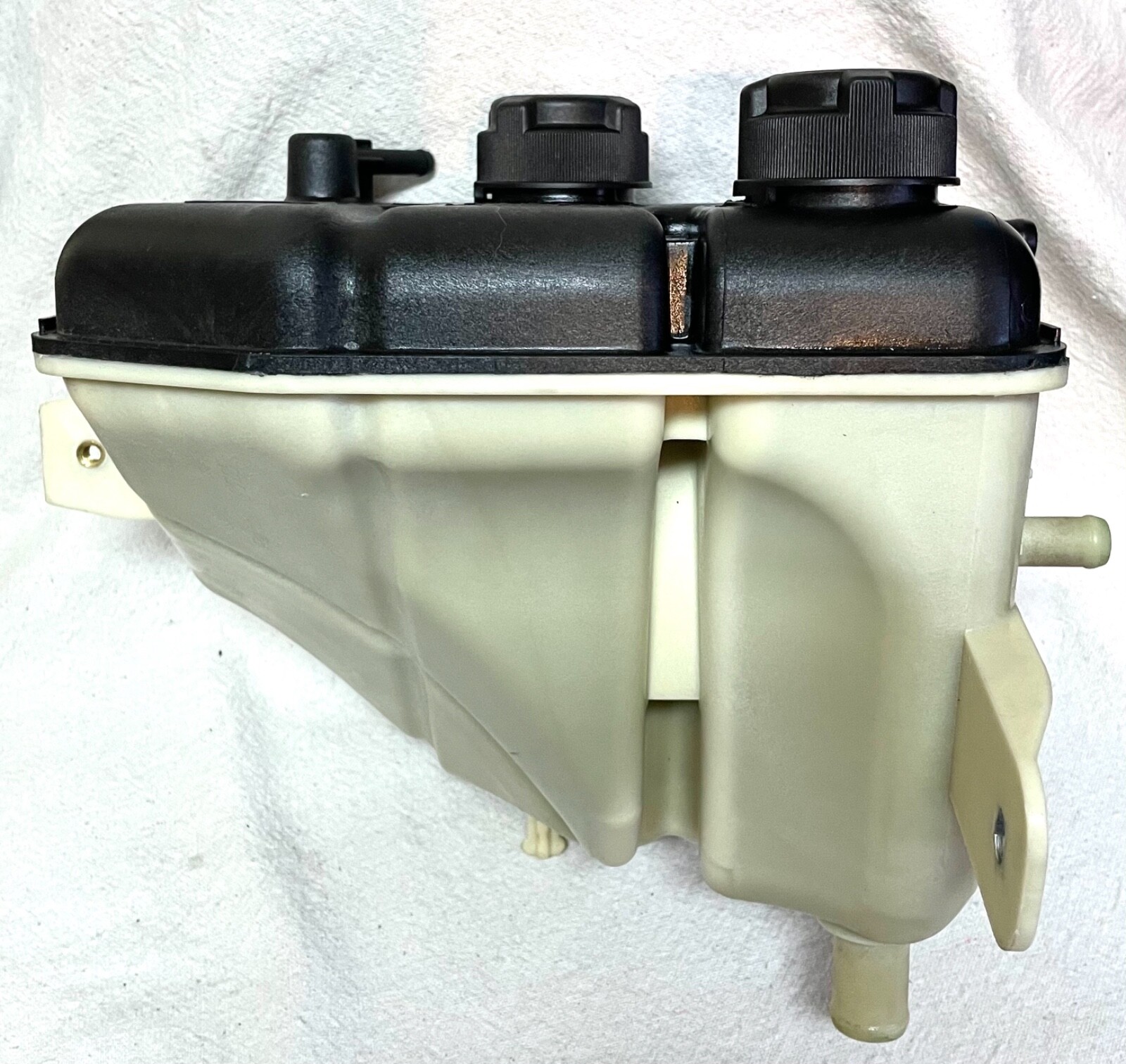 2014-2017 MASERATI GHIBLI 3.0L COOLANT EXPANSION TANK RESERVOIR W/ CAPS OEM