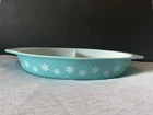 Vintage Pyrex 1 1/2 Qt Divided Turquoise Snowflake Casserole Dish