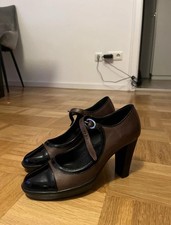 Tods Mary Jane Pumps