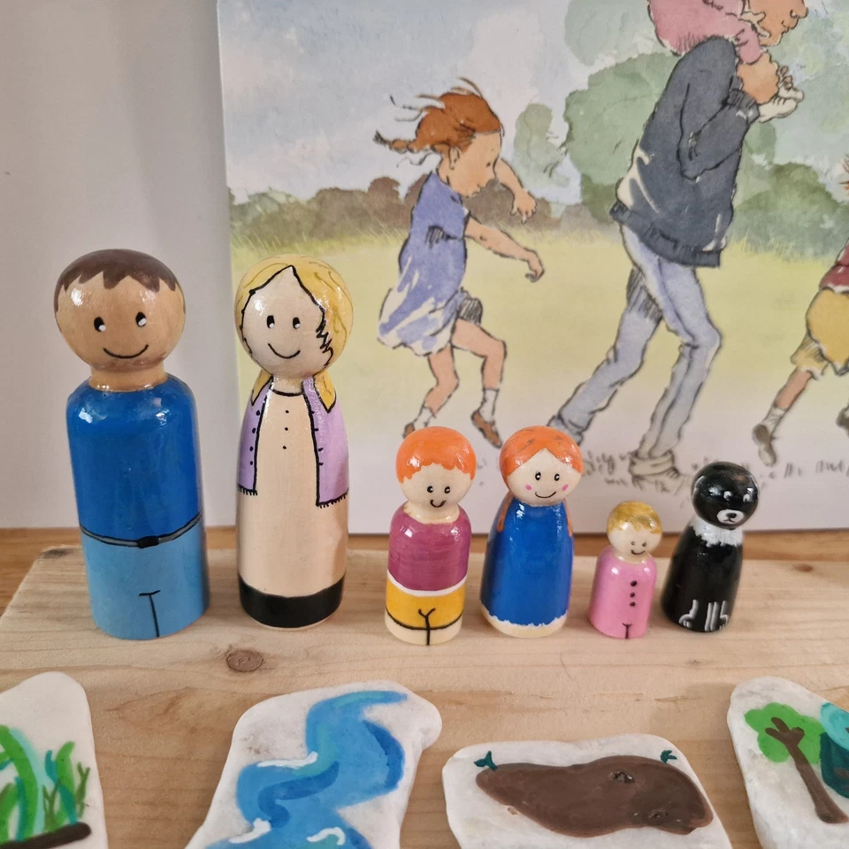 We're Going On A Bear Hunt Michael Rosen Wooden Peg Dolls and Story Stones Set - Image 4 of 4