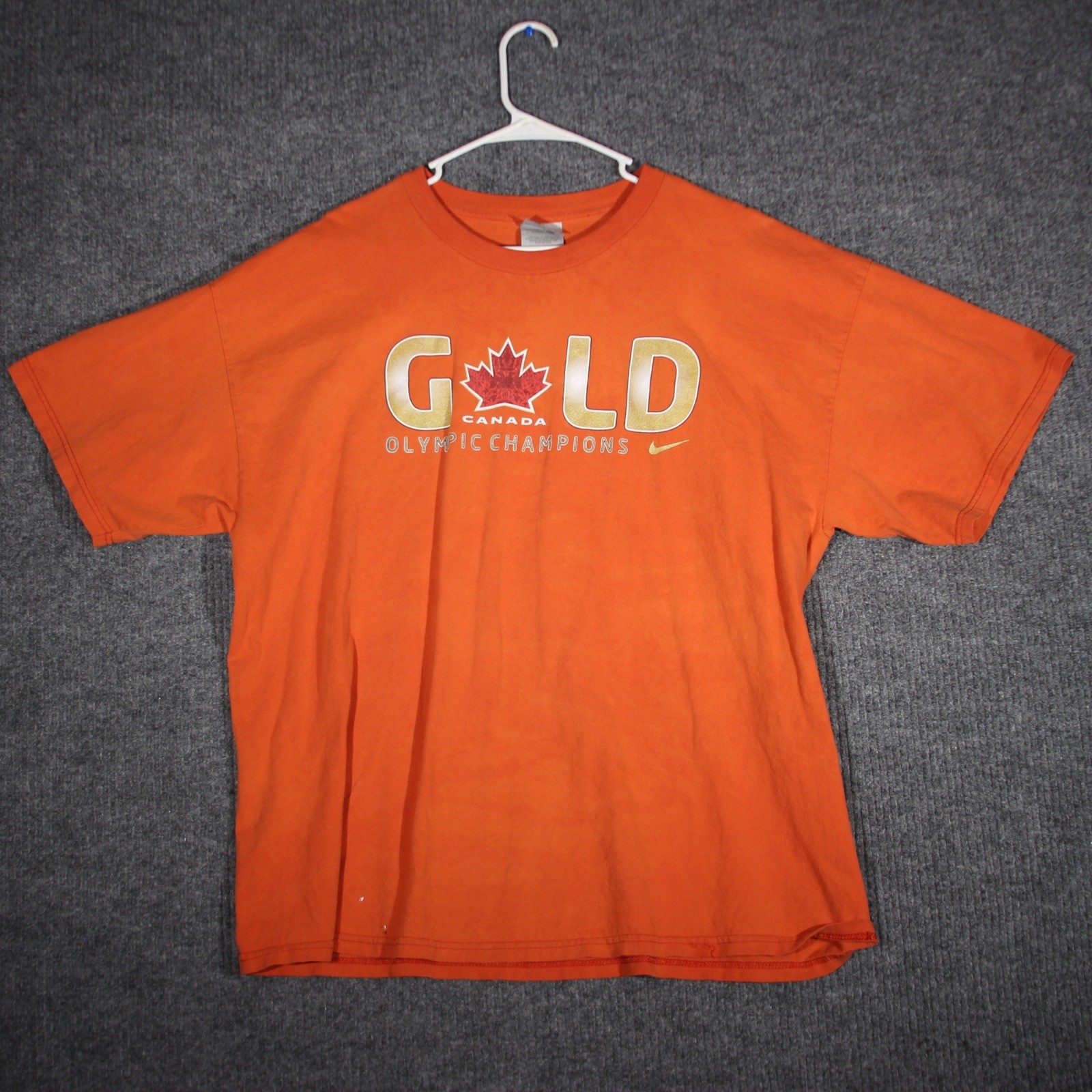 SACAI X NIKE Nike x Olympics T Shirt Uomo 2XL Arancione Canada Vancouver 2010 Swoosh Y2K