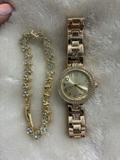 Women s Gold Tone Analog Dress Wristwatch Crystal Bezel Link Bracelet