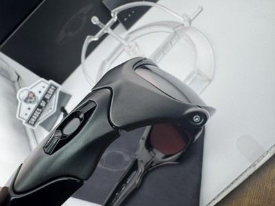 OAKLEY PIT BOSS 03-304 POLISHED BLACK GUNMETAL VR28 IRIDIUM