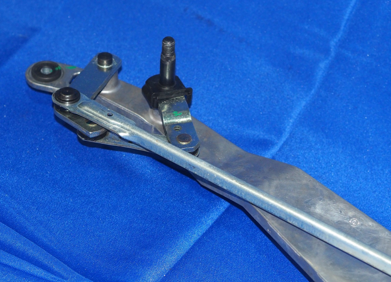 2022-2026 Maserati MC20 MCPura Windshield Wiper Motor & Linkage OEM Nice! 1K Mi