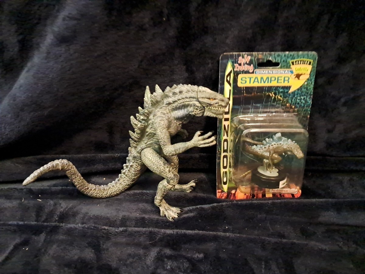 テーラーメイド Vintage Godzilla Combat Claw Figure 1998 Trendmasters Rare Plus