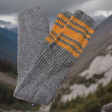 Vintage Tube Socks 20  Gray Peach 1980's Acrylic Blend Striped Soft NOS 90's