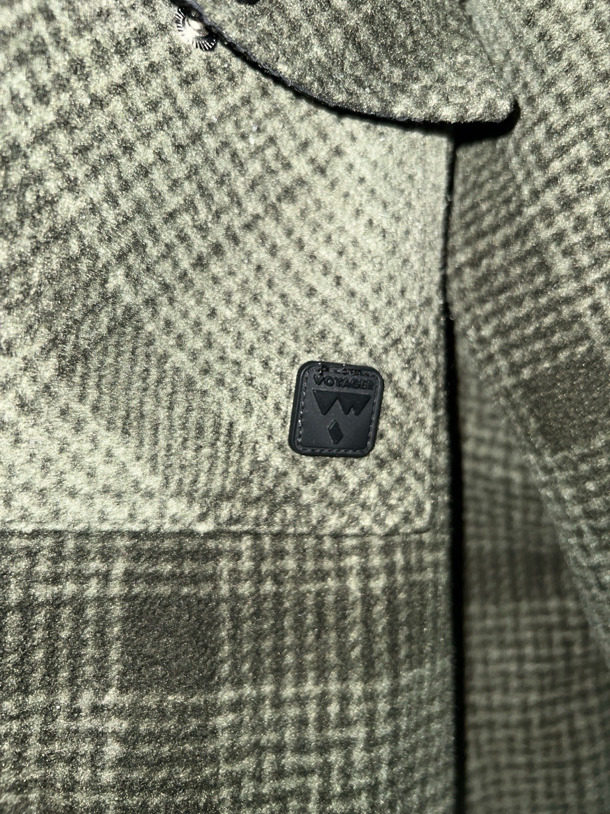 Voyager Men's Medium Flannel Green Sherpa lined Jacket Snap Closure Fall Shirt