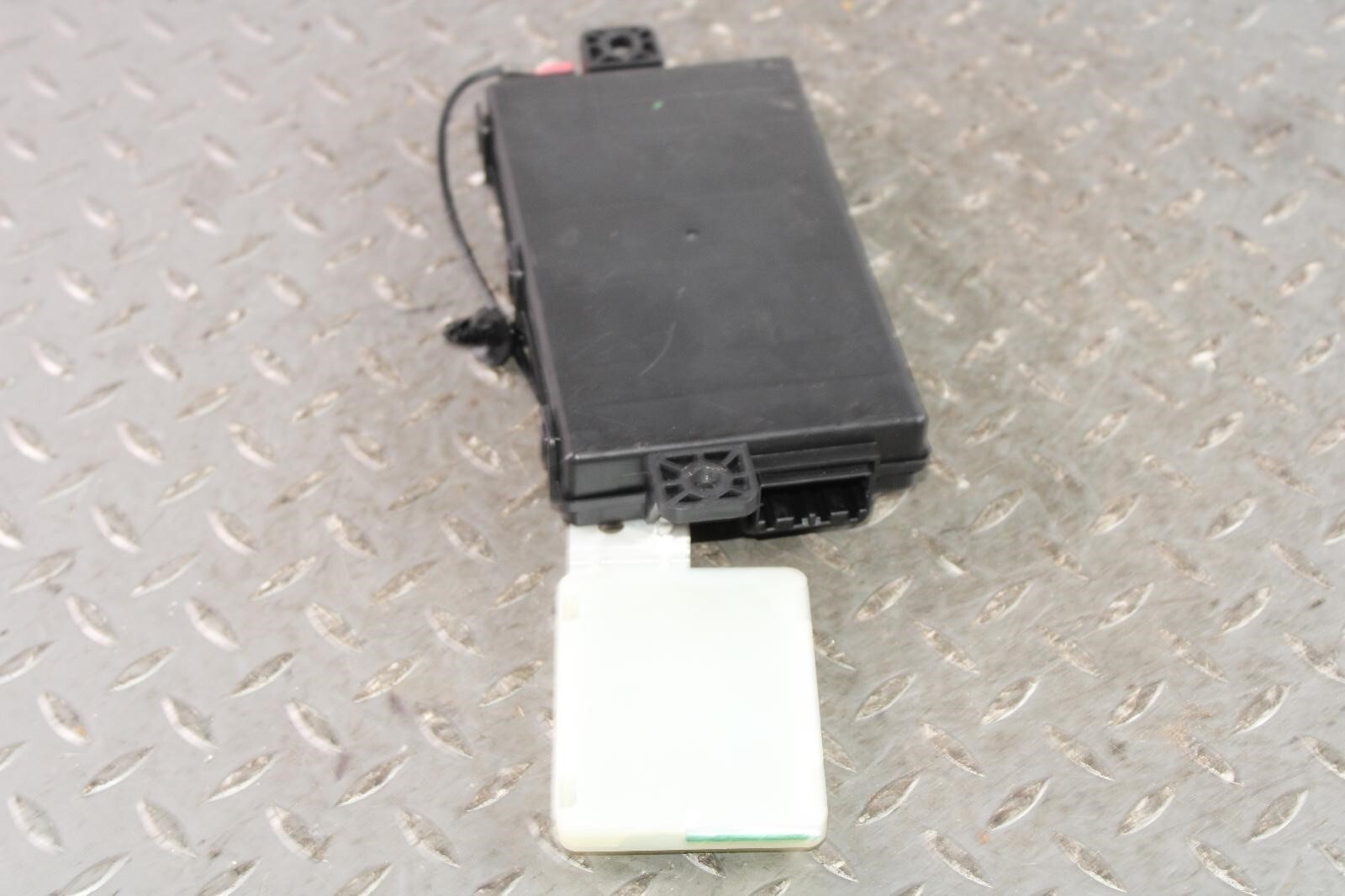 14-17 GHIBLI Electronic Passive Keyless Entry Remote Module BCM Factory OEM WTY