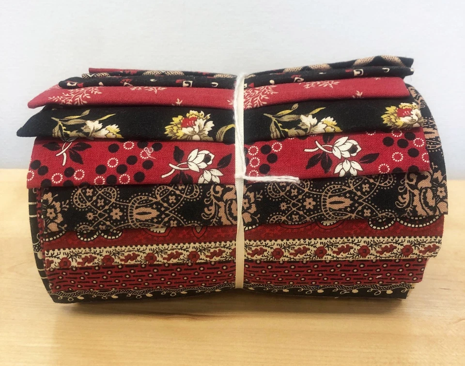 Paquete de 18 cuartos de grasa Marcus Scarlet Evening - Tela acolchada 100 % algodón Foto 4 de 4