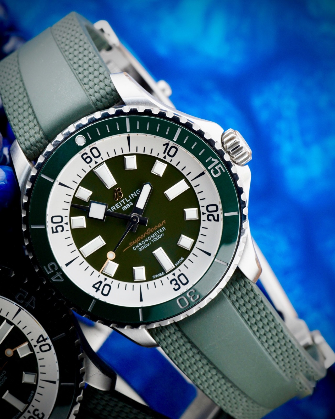 Breitling Superocean Automatic 44 - A17376A31L1S1 - Green Dial & Rubber Strap image 7
