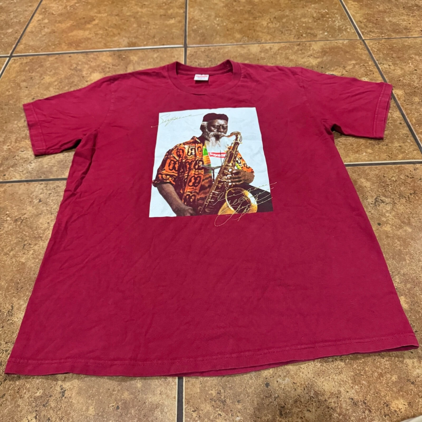 Tee shirt Supreme Pharoah Sanders FW20 (FW20T24) taille moyenne rouge cardinal