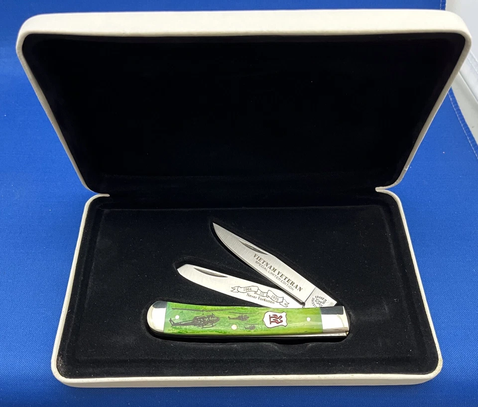 Cuchillo cazador de huesos verdes veterano de Vietnam Kissing Crane, vitrina con certificado de autenticidad Foto 2 de 4
