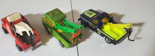 Matchbox Lot of Three Tow Trucks - Picture 2 of 2