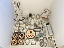 Lot 25 Vintage Metal Tin Cookie Cutters 4 Vienna Glass Stamps Cake Decorators