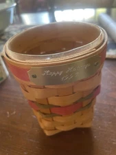 ROYAL CRAFT  1997 Happy Holidays Basket- liner -5 x 4  x4 inches