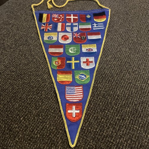 VTG 1950's Embroidered Crests Of International Flags Pennant - Picture 1 of 5