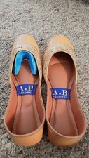 khusa Handcrafted Punjabi Wedding Flat Shoes - Size Us 9