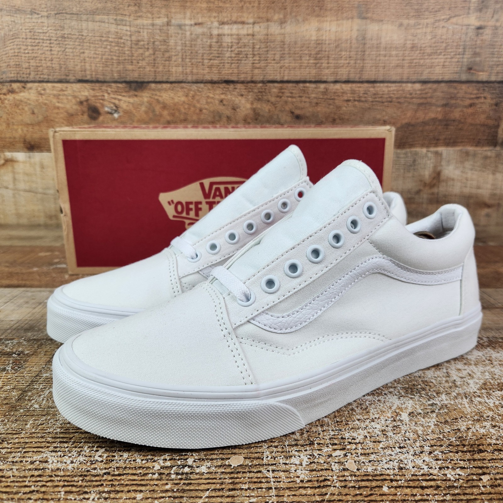 Vans Old Skool Men 9.5 Women 11 True White Canvas Low Top Lace Up Classic Shoes thumbnail 3