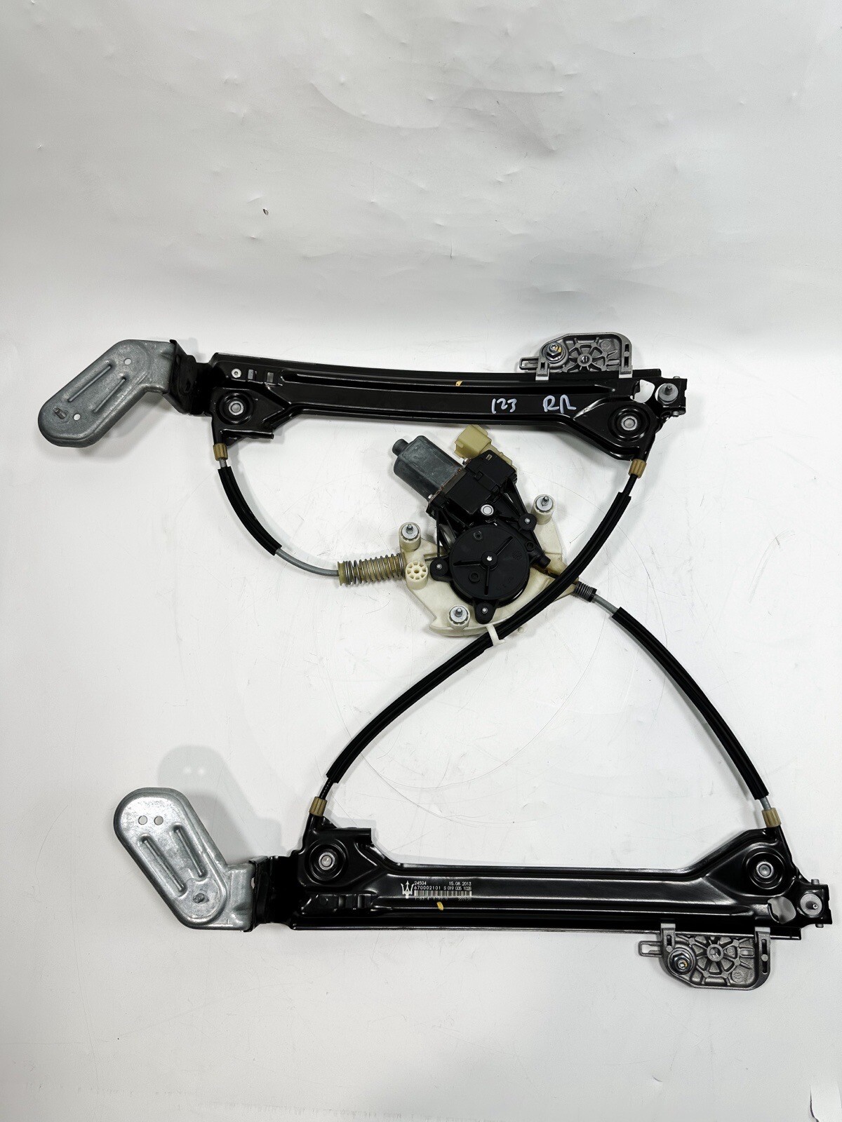 2014-2020 MASERATI QUATTROPORTE RIGHT PASS REAR DOOR WINDOW REGULATOR OEM
