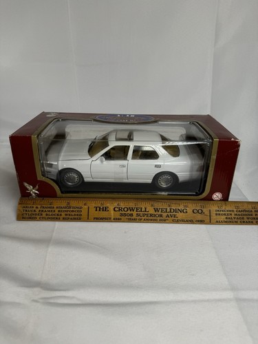 1989 (White) Lexus Ls400 Road Legends 1:18 Die Cast Collection In Box! Rare - Picture 10 of 24