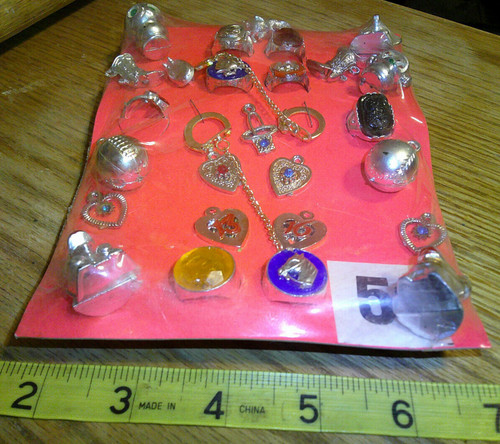 Vintage display 5c card coloring charms rings toys #jd809
