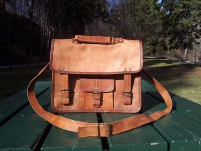 Braune Herren-Aktentasche aus Leder mit bestem Produkt Kuriertasche Laptop-Sc...