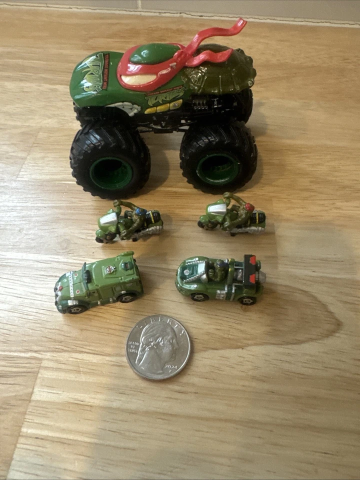 Teenage Mutant Ninja Turtles Hot Wheels Monster Truck e 4 miniaturas - Imagem 3 de 4