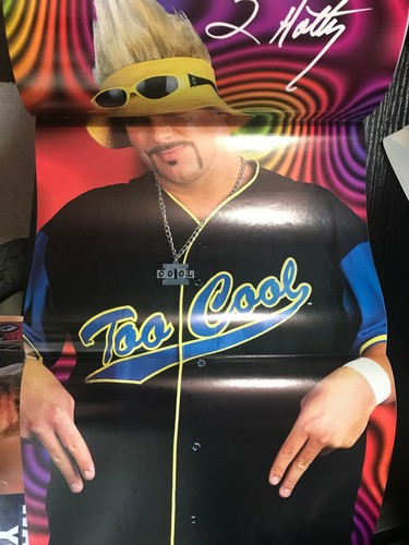 WWF WWE Magazine JANUARY 2001 TAZZ + Poster - Picture 2 of 2