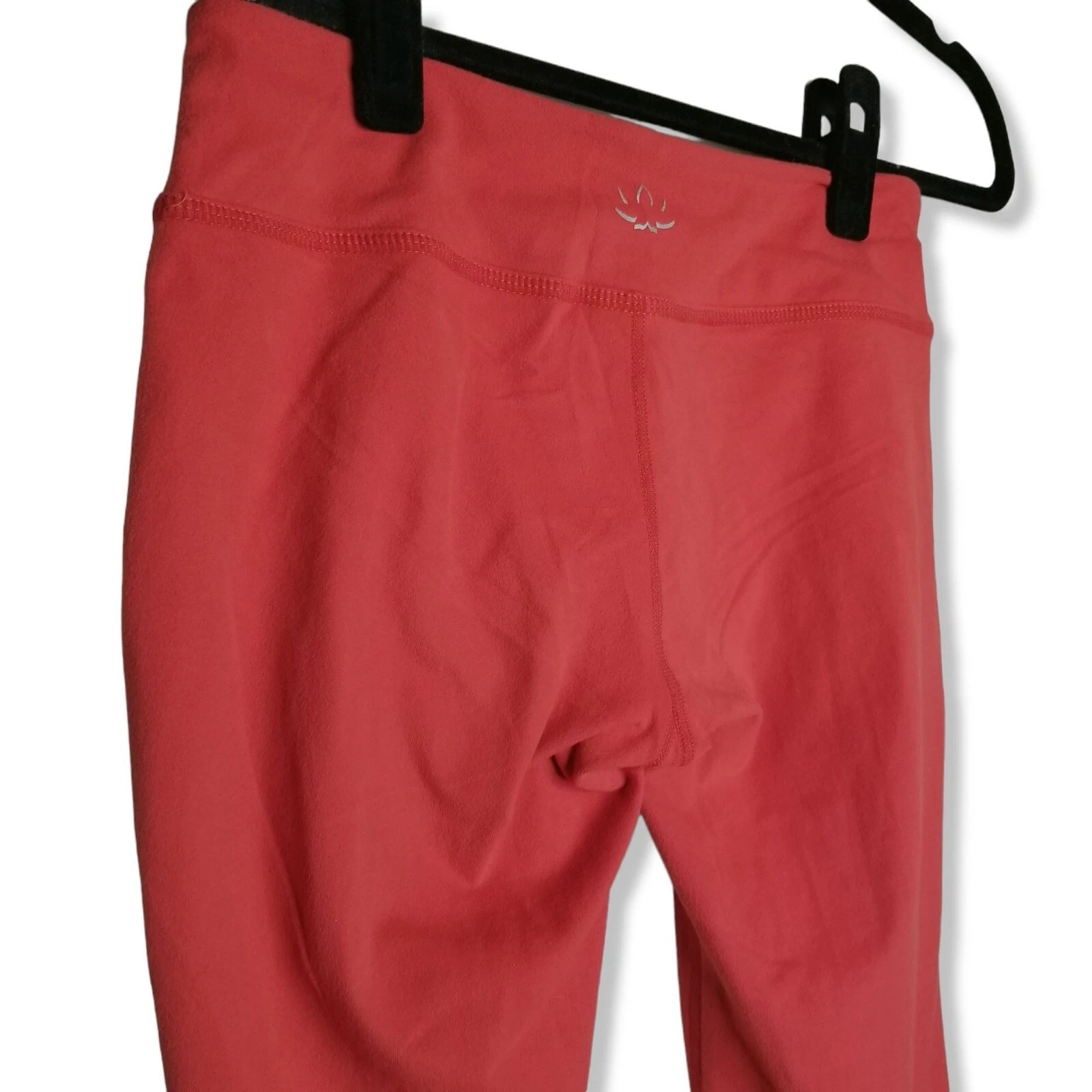 beyond-yoga low rise crop flare leggings