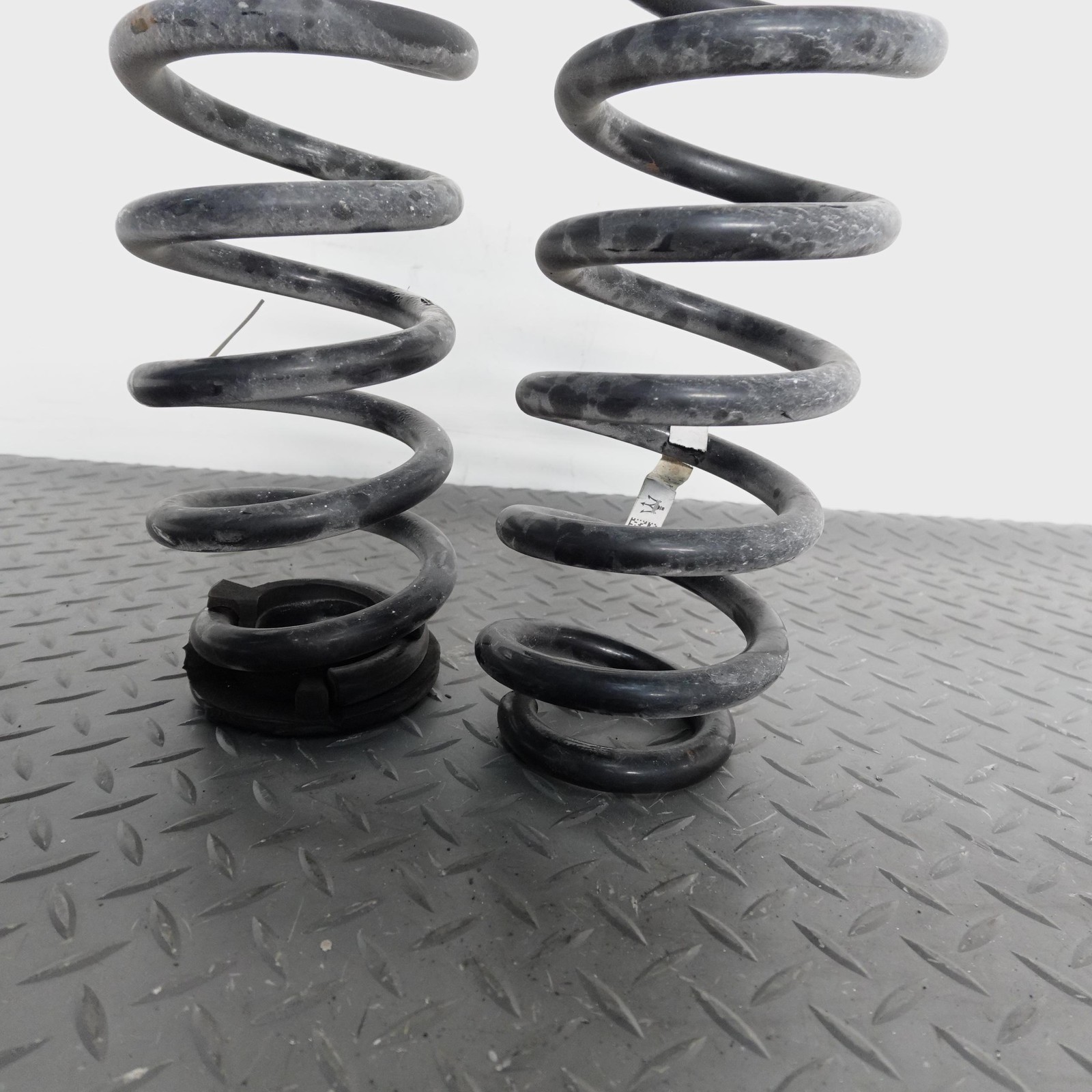 Maserati Grecale Folgore 2023-2026 Rear Right Coil springs Set
