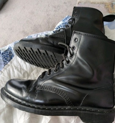 Doc Martens Schuhe Stiefel Schwarz Leder 1460 Modell Black Edition Gr. 45