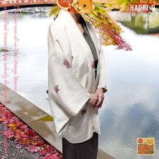 Vintage Japanese Haori Jacket Kimono for Women Silk Off-White Elegant wear