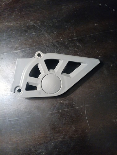 Honda 04-08 CRF250R PLASTIC SPROCKET COVER OEM 23810-KRN-670 - Picture 2 of 2