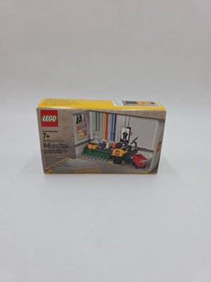 LEGO Promotional: Minifigure Factory (5005358)