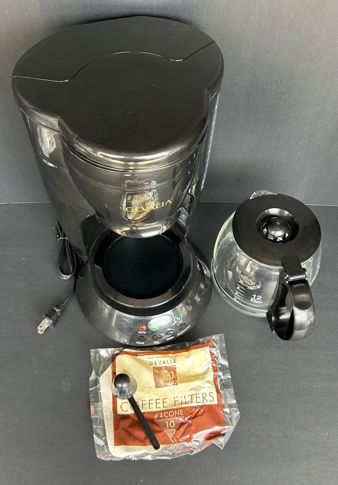 - Dl-12b - Programmable - 12-cup - W/ Box & Instructions