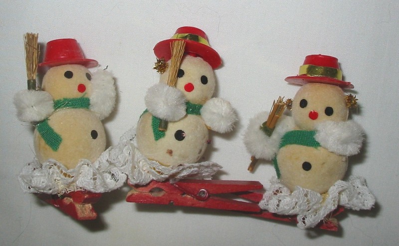 3 Vintage Snowman Ornaments on Mini Red Clothespins vgc Cute