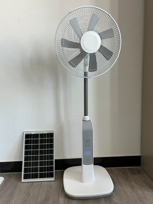 Ventilator Solar mit Akku und 18W Solarpanel Stand-Ventilator Bluetooth Musik