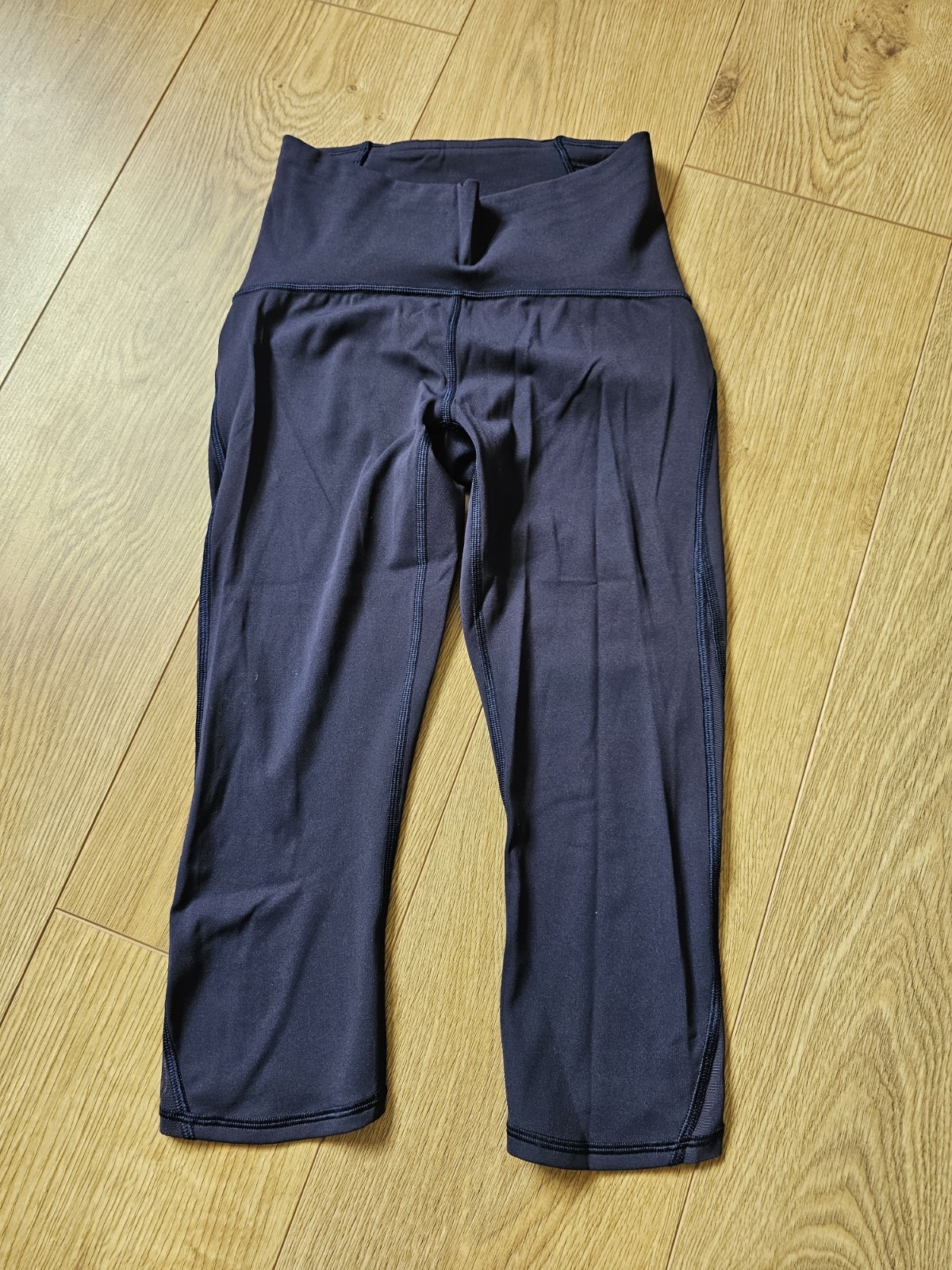 Lululemon Crop Leggings Navy Blue Mesh Panel Capri Gym Yoga Pants US 4 UK 8 image 3