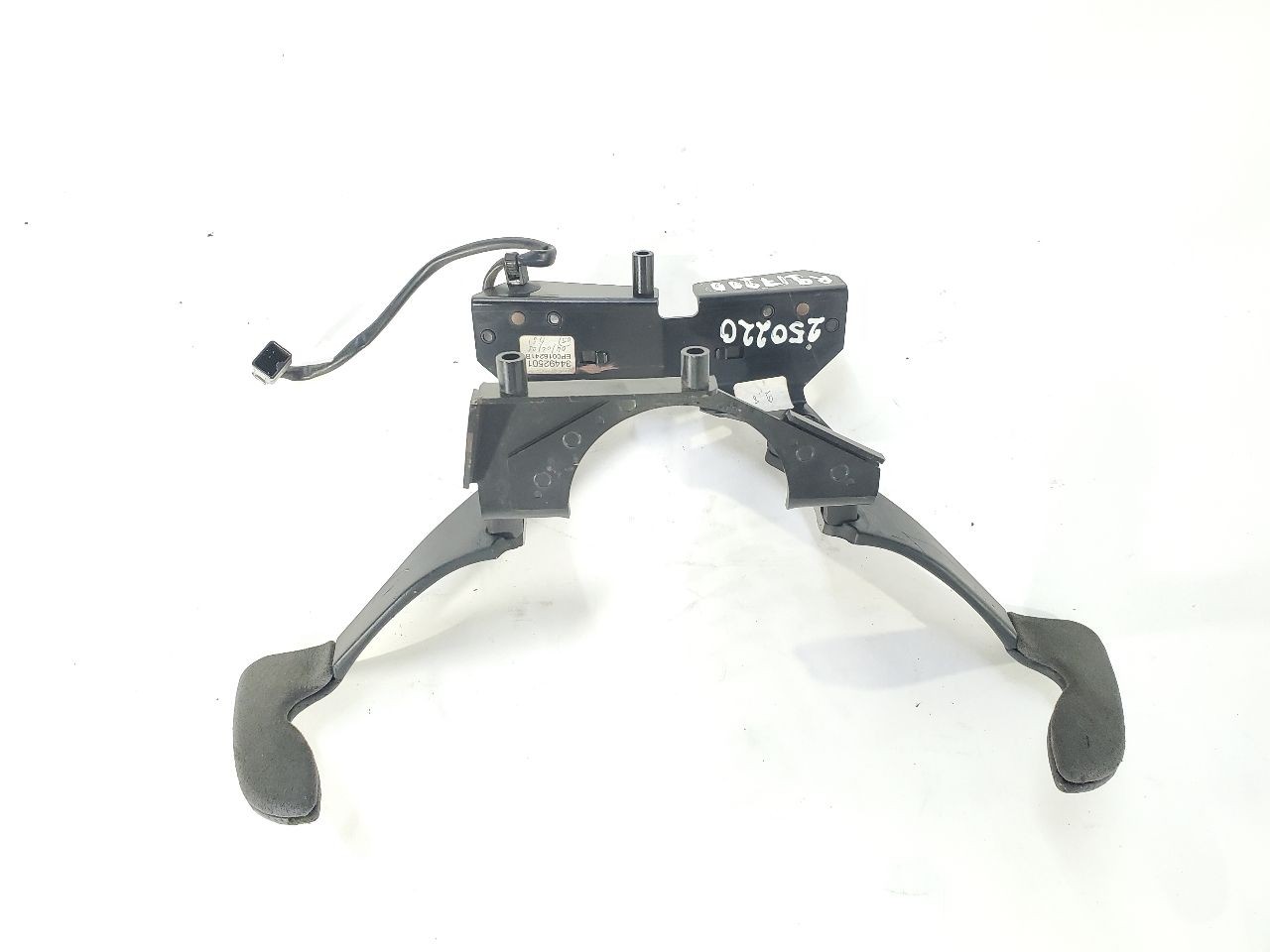Used Part fits: 2003 Maserati SPYDER CC Grade A