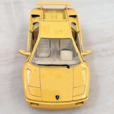 Bburago Lamborghini Diablo 1990 Collection Diecast Model Car 1/24