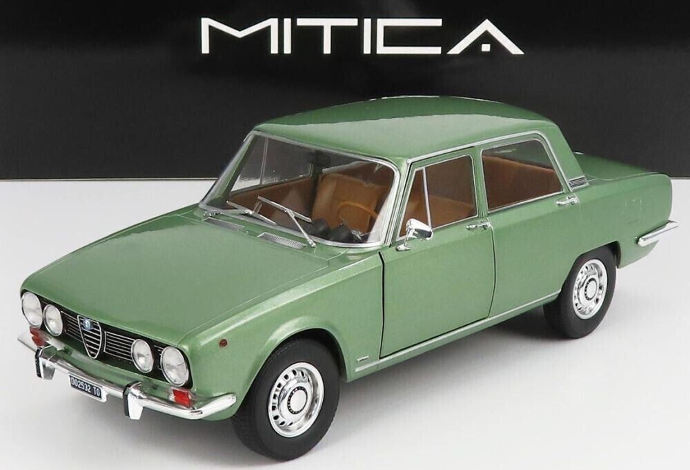 Alfa Romeo 1750 Berlina 1969 Mitica, revivez la nostalgie de la dolce vita en voiture miniature 1/18