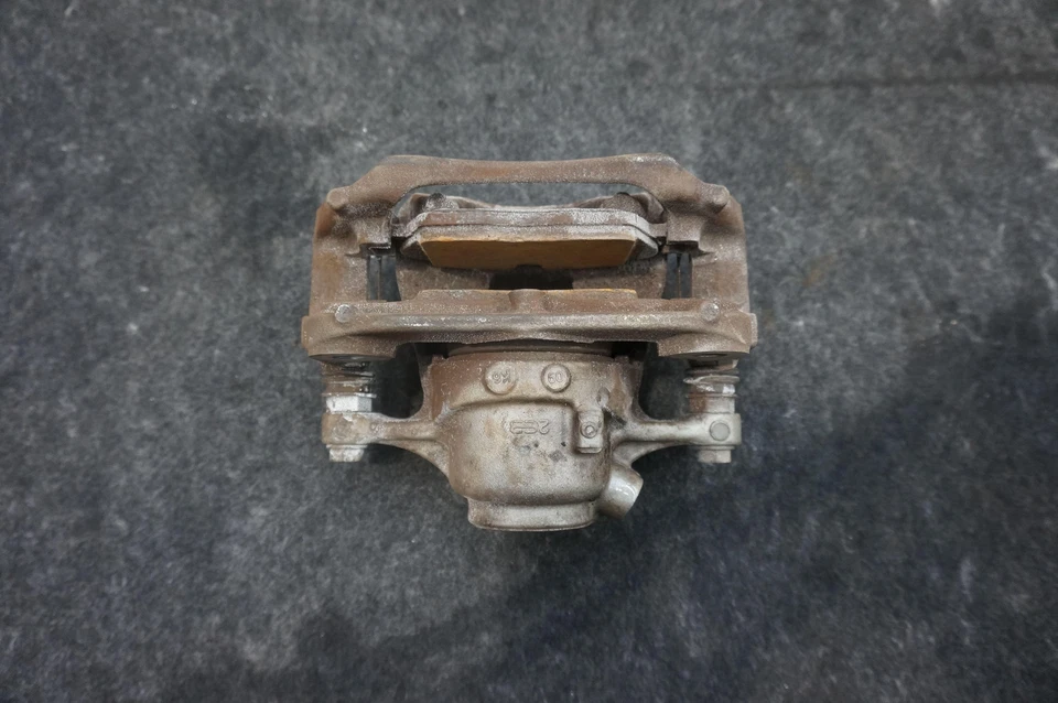 Juego 2 pinzas de freno delanteras izquierda y derecha OEM 34116860269 BMW I3 94 REX 2014-21 Foto 4 de 4