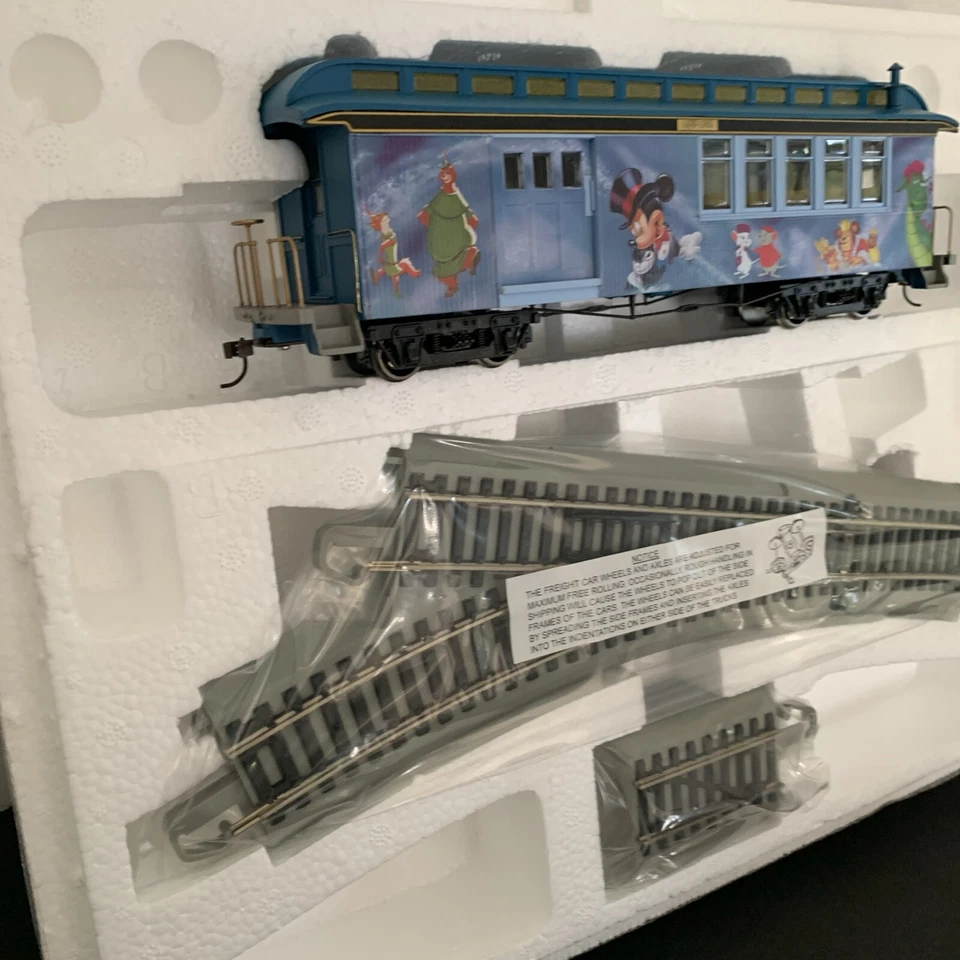 Hawthorne Village HO Gauge Disney 1970-1980 Cartoon Combine Car w/Track - Image 3 of 4