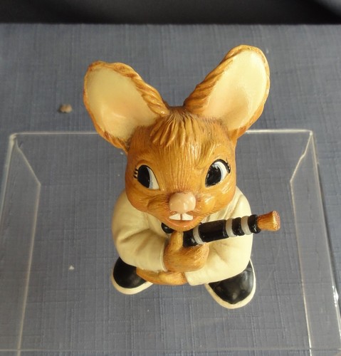 Pendelfin BURROW 007 BOND I SPY figurine only Event piece 2007 Unusual piece - Picture 2 of 4
