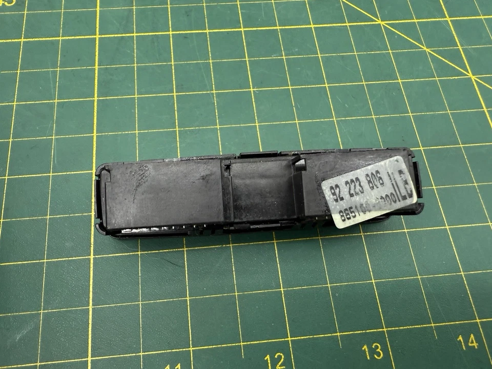 08-09 Juego de interruptores ASIENTOS TÉRMICOS PONTIAC G8 acabado gris control de tracción 92223806 Foto 2 de 3