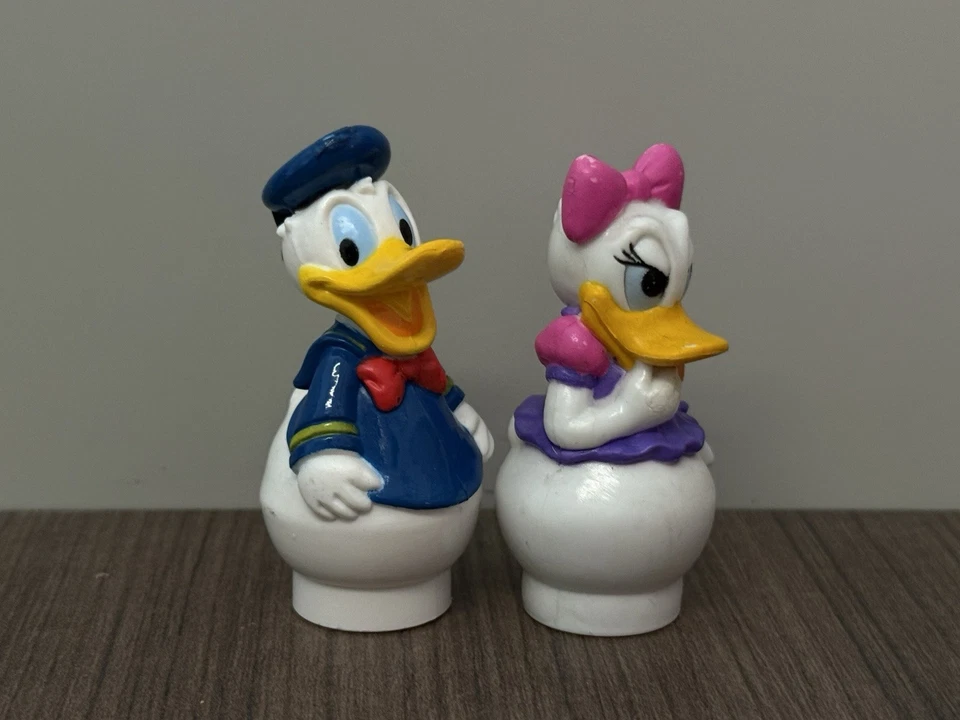 Lote De Colección 2 Piezas Disney Arco Daisy + Donald - Títeres De Dedo 2.5" Foto 2 de 4