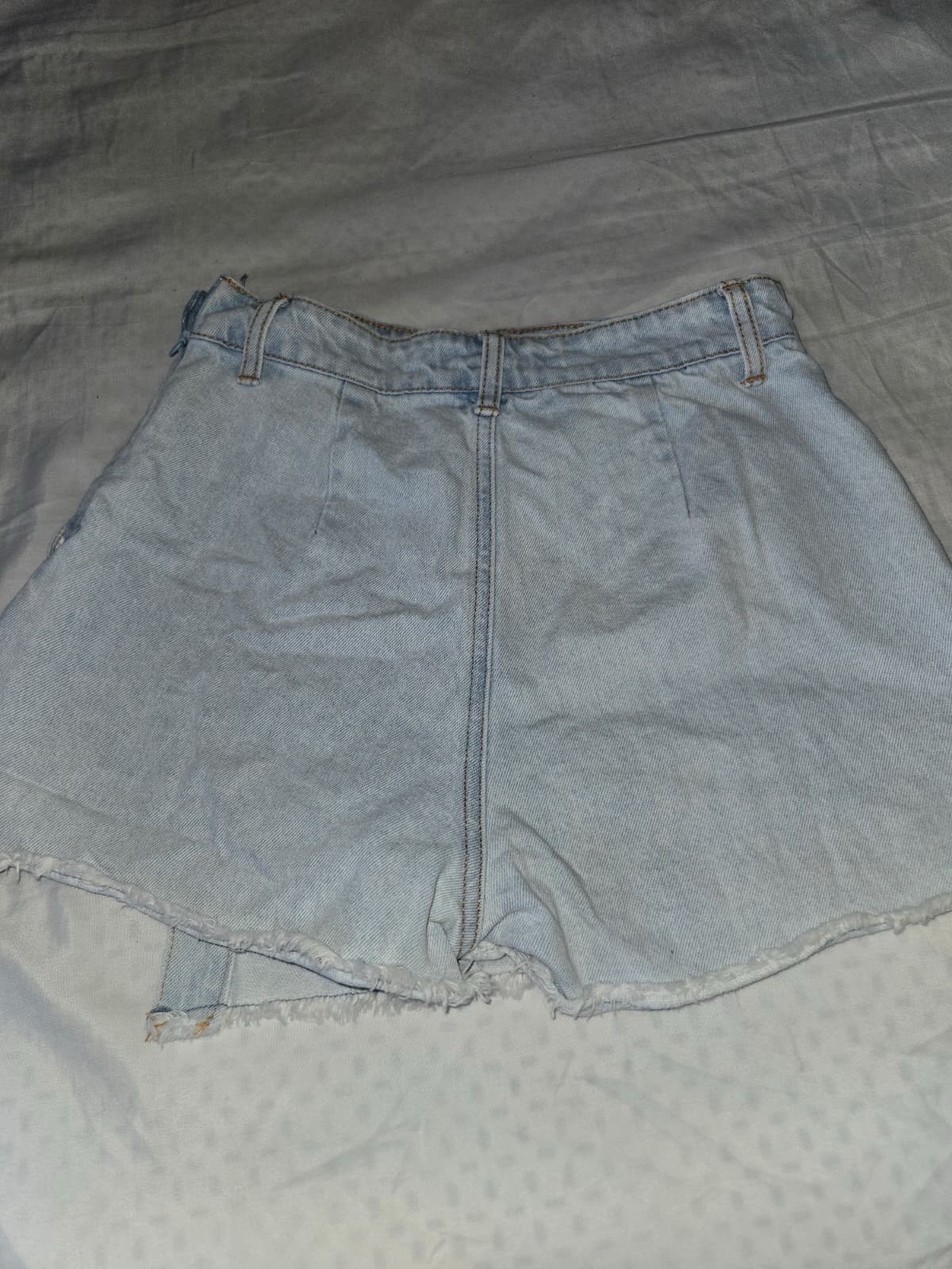 Women's M Light Wash Blue Denim Bermuda Shorts Regular Fit Flat Front Solid